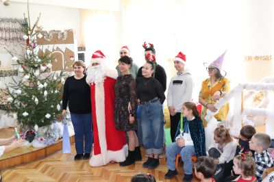 Благотворителен коледен базар в ПГ по транспорт и транспортен мениджмънт - Казанлък 