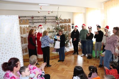 Благотворителен коледен базар в ПГ по транспорт и транспортен мениджмънт - Казанлък 