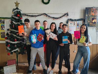 Коледна арт работилница в ПХГ „Св. Св. Кирил и Методий“ / Новини от Казанлък