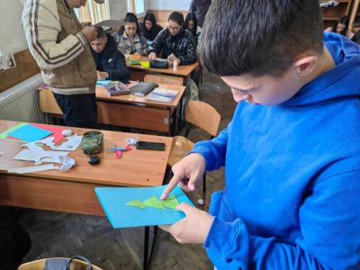 Коледна арт работилница в ПХГ „Св. Св. Кирил и Методий“