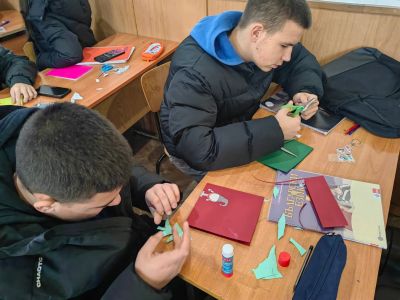 Коледна арт работилница в ПХГ „Св. Св. Кирил и Методий“