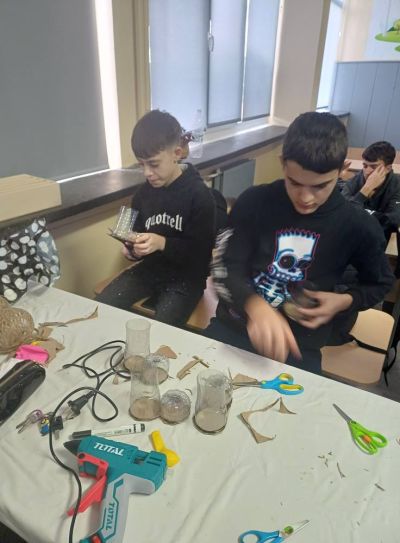 Благотворителен коледен базар в ПГ по транспорт и транспортен мениджмънт - Казанлък 