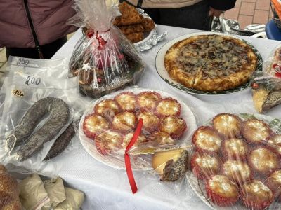 Празнична програма събра жители и гости на Казанлък на централния площад “Севтополис“