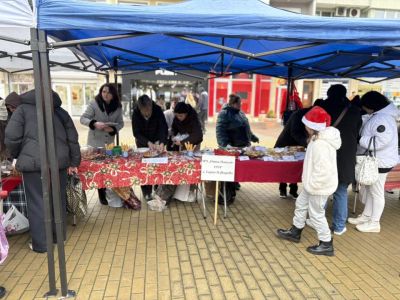 Празнична програма събра жители и гости на Казанлък на централния площад “Севтополис“