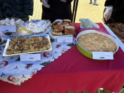 Празнична програма събра жители и гости на Казанлък на централния площад “Севтополис“