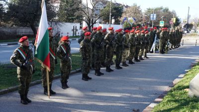 61 Стрямска механизирана бригада почете паметта на загиналите войни в операция “Иракска свобода“
