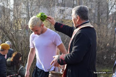 16-годишният Виктор Трендафилов спаси Богоявленския кръст в Казанлък 