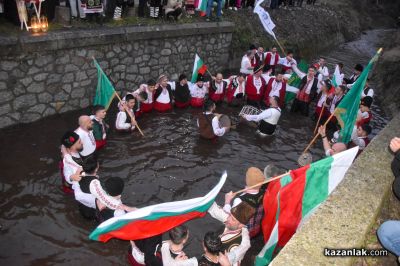 Шипка първа в страната отбеляза Богоявление: 18-годишният Лазар Даракчиев “спаси“ кръста