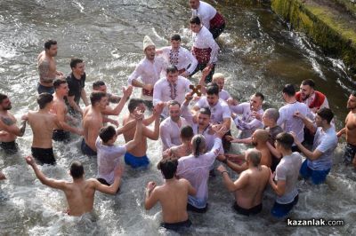 16-годишният Виктор Трендафилов спаси Богоявленския кръст в Казанлък 