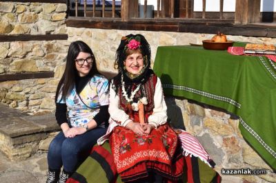 Бабинден е! / Новини от Казанлък