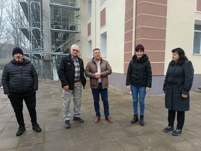 Ремонтират читалището и църквата в Габарево / Новини от Казанлък