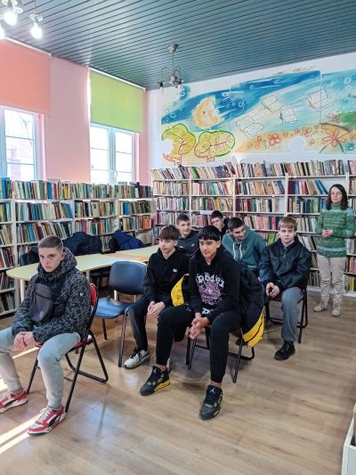 Ученици от ПГТТМ отбелязаха Деня на думата „Благодаря“ с образователна инициатива