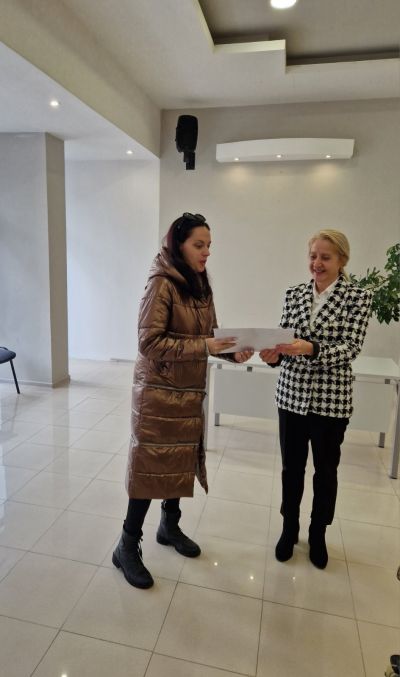 С грижа за бъдещето: 17 новородени получиха ваучери от Община Казанлък