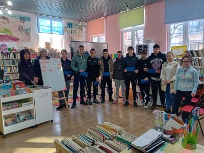 Ученици от ПГТТМ отбелязаха Деня на думата „Благодаря“ с образователна инициатива / Новини от Казанлък