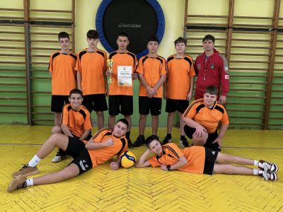 Трето място за отбора на ОУ „Св. Паисий Хилендарски“ - Казанлък в общинското първенство по волейбол за момчета V-VII клас