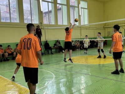 Трето място за отбора на ОУ „Св. Паисий Хилендарски“ - Казанлък в общинското първенство по волейбол за момчета V-VII клас