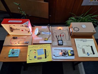 Ученици от ПХГ „Св. Св. Кирил и Методий“ показаха знания по физика чрез практически проекти за електрически вериги