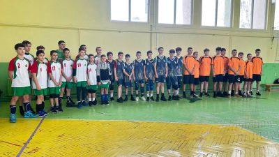 ОУ „Мати Болгария“ спечели общинското първенство по волейбол за момчета V-VII клас в Казанлък
