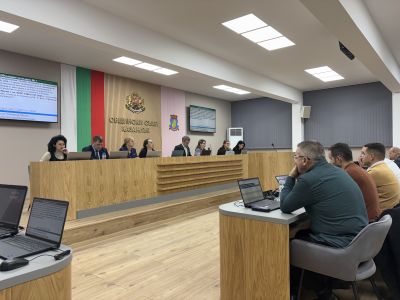 Общинският съвет – Казанлък прие Стратегия за личностно развитие на децата и учениците / Новини от Казанлък