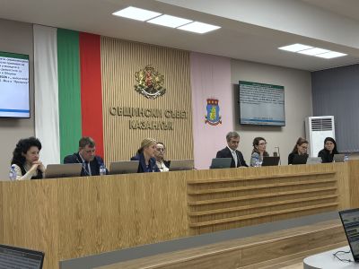 Общинският съвет – Казанлък прие Стратегия за личностно развитие на децата и учениците