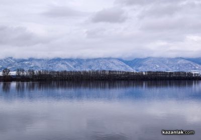 Зимни пейзажи край язовир “Копринка“