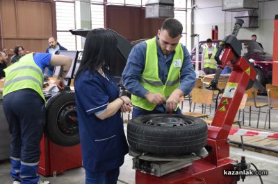 Оспорвана надпревара определи най-добрия млад автомонтьор и водач в ПГТТМ