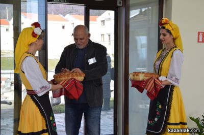 Юбилейното десето издание на „Траки, вино и култура“ събра научната общност в Долината на тракийските царе