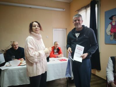 В казанлъшкото село Бузовград отличиха най-добрите майстори на домашни вина