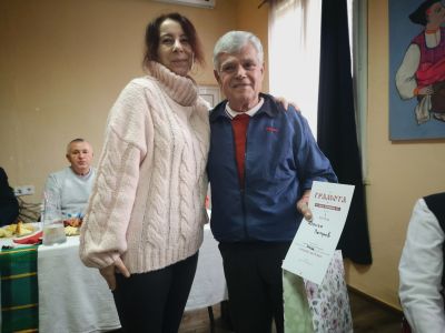 В казанлъшкото село Бузовград отличиха най-добрите майстори на домашни вина