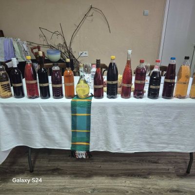В казанлъшкото село Бузовград отличиха най-добрите майстори на домашни вина