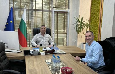 Кметът Бесоолу ще увеличава субсидията на ФК “Тунджа” в Павел баня  / Новини от Казанлък