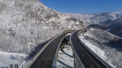Шофьорите да тръгват с автомобили, готови за зимни условия, апелират от АПИ / Новини от Казанлък