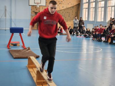 За първи път училищно състезание “Лъвски скок“ в Механото