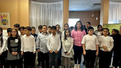 „Времето е в нас“ – паметта на Апостола оживя в ОУ „Чудомир“