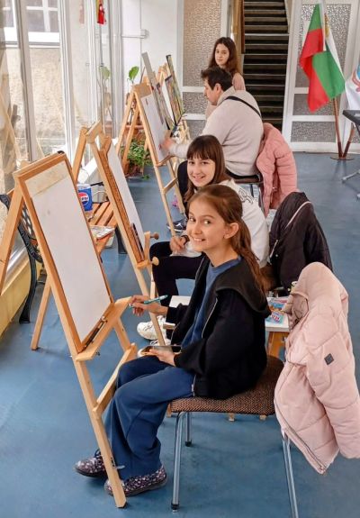 Много красота, въображение и забавление в Арт Март работилничката за деца и родители в ОДК „Св. Ив. Рилски”