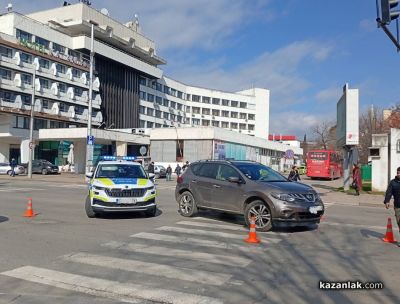 Блъснат е пешеходец на централен булевард в Казанлък / Новини от Казанлък