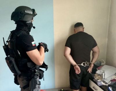 Рецидивист получи 2 години затвор при строг режим след нападение и обир на младеж на улицата / Новини от Казанлък