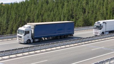 Ограничава се движението на тежкотоварните камиони над 12 т на 3 март / Новини от Казанлък