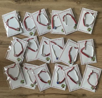 Енински дечица изработиха мартеници за възрастни самодейци