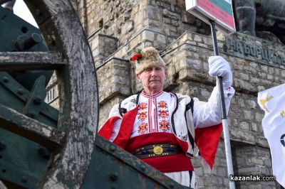 148 години Свободна България - хиляди се поклониха на Шипка 