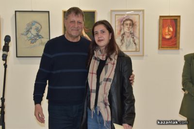 Традиционната изложба “Женското начало“ представи красота, талант и вдъхновение в Казанлък