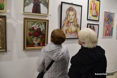 Традиционната изложба “Женското начало“ представи красота, талант и вдъхновение в Казанлък