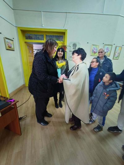 Изложба на Даниела Колева и арт ателие за деца озариха библиотека „Искра“