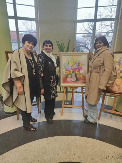 Изложба на Даниела Колева и арт ателие за деца озариха библиотека „Искра“