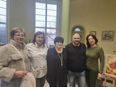 Изложба на Даниела Колева и арт ателие за деца озариха библиотека „Искра“