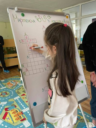 “Пролетна среща в детската градина“ осъществиха ученици от ПГЛПТ 