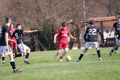 „Розова долина“ надви „Берое“ на старта на първенството