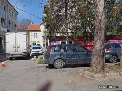 Пешеходка пострада при пътен инцидент в центъра на Казанлък