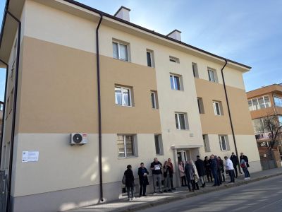 Зам.-министър Дора Янкова: До края на юни ще бъдат санирани 585 блока, финансирани от МРРБ по Плана за възстановяване и устойчивост / Новини от Казанлък