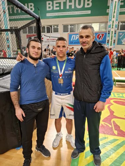 Злато и бронз за момчетата на ПГЛПТ в Държавния шампионат по MMA 